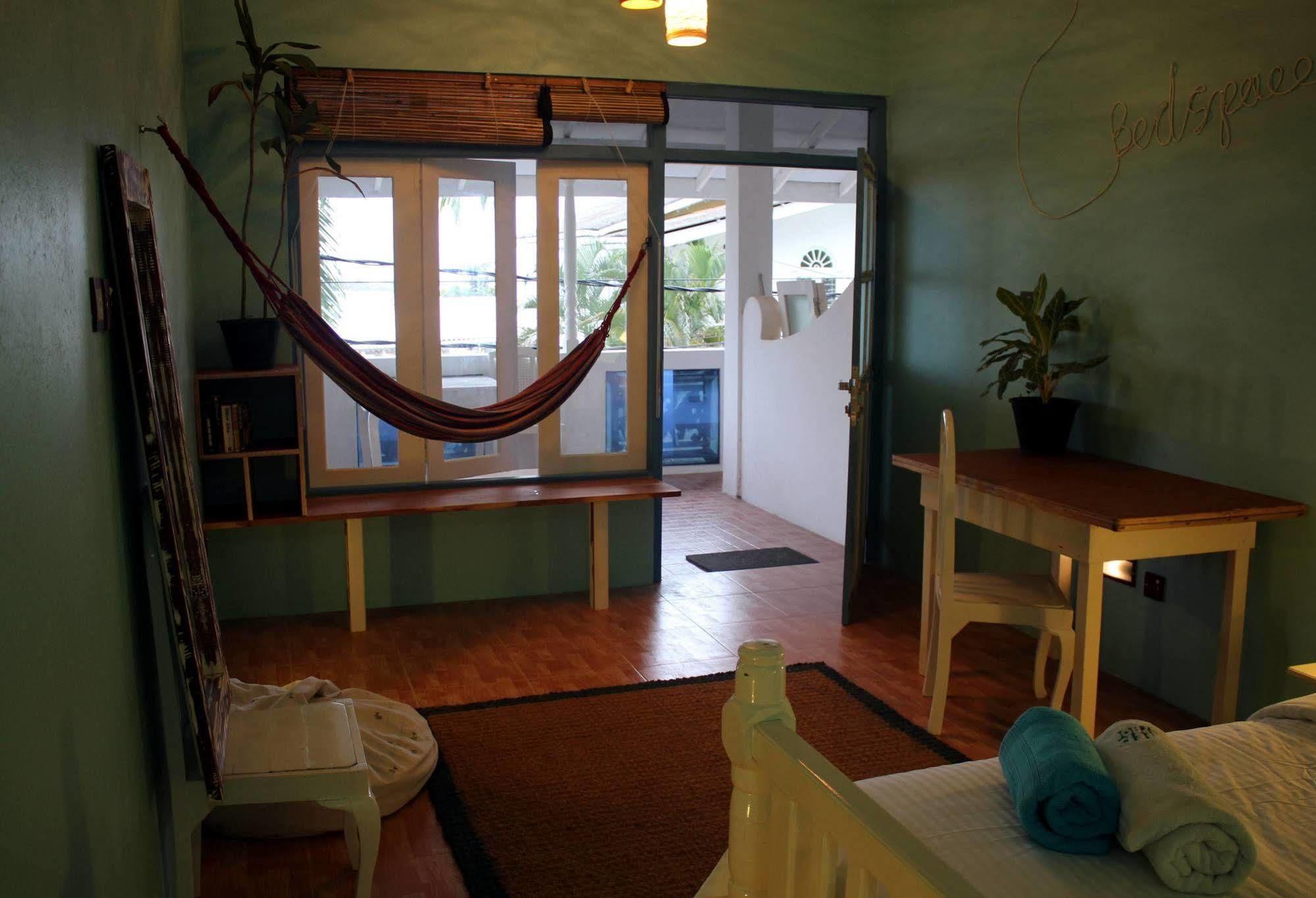 Bedspace Beach อูนาวาตูนา ภายนอก รูปภาพ